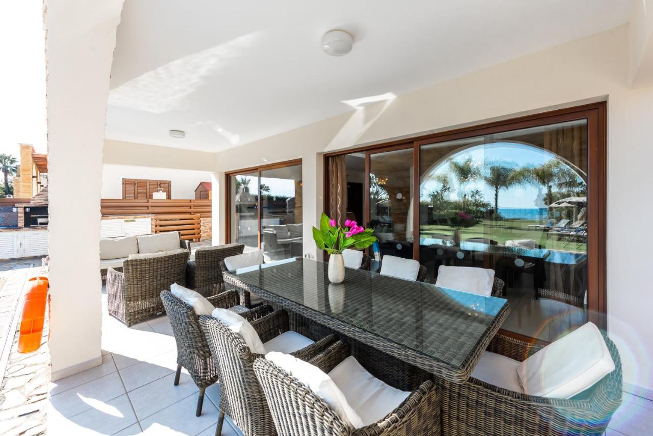 Sea Front Oceanus H2 By Ezoria Villas ไอยานาปา ภายนอก รูปภาพ
