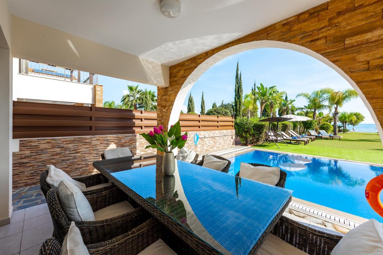 Sea Front Oceanus H2 By Ezoria Villas ไอยานาปา ภายนอก รูปภาพ