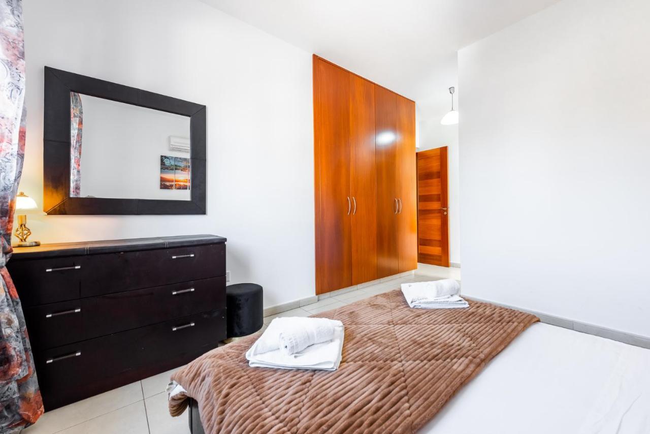 Sea Front Oceanus H2 By Ezoria Villas ไอยานาปา ภายนอก รูปภาพ