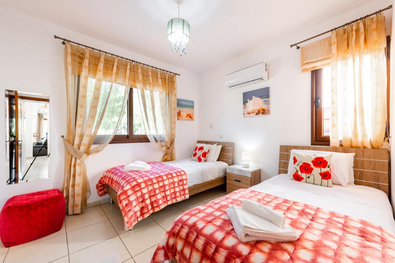 Sea Front Oceanus H2 By Ezoria Villas ไอยานาปา ภายนอก รูปภาพ