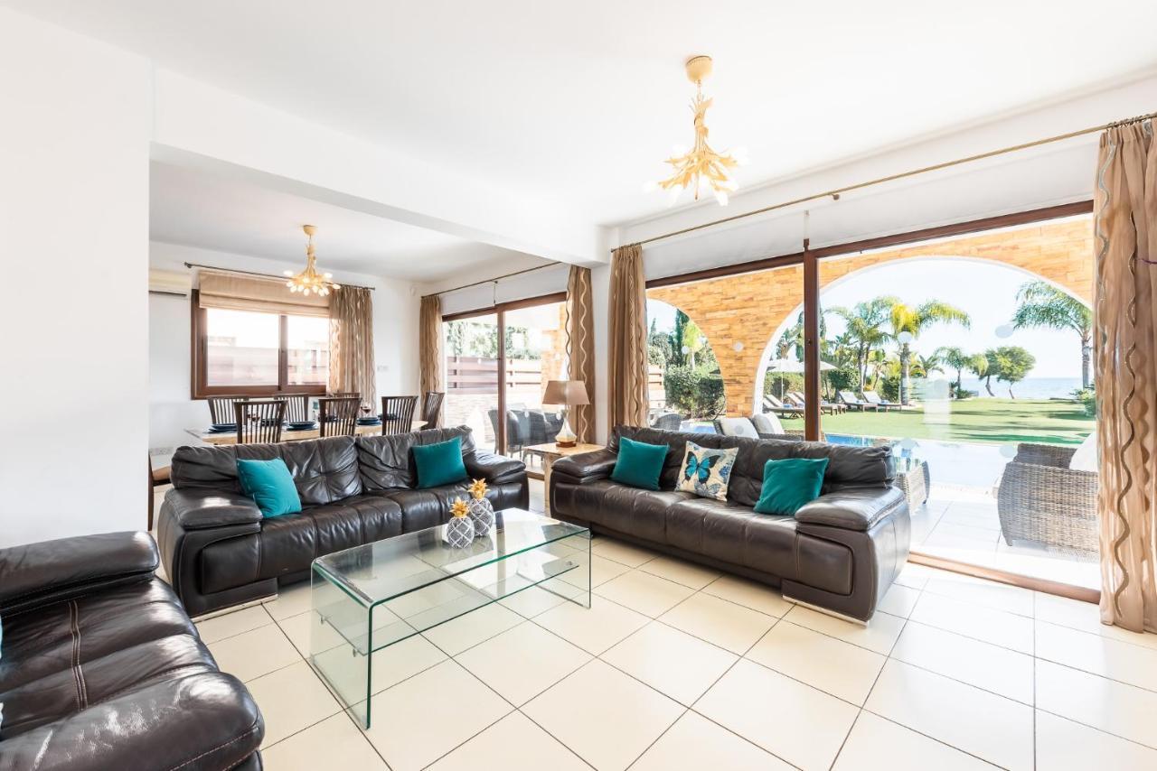 Sea Front Oceanus H2 By Ezoria Villas ไอยานาปา ภายนอก รูปภาพ