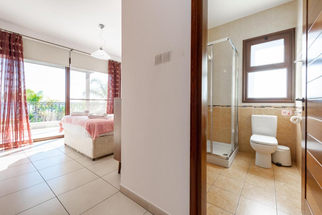 Sea Front Oceanus H2 By Ezoria Villas ไอยานาปา ภายนอก รูปภาพ